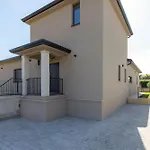 Villa Flores By Briskva *